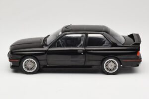 BMW M3 E30 Sport Evo Preto Solido 1:18 S1801501 Metal - imagem 4 de 8