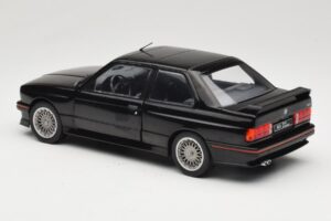 BMW M3 E30 Sport Evo Preto Solido 1:18 S1801501 Metal - imagem 7 de 8
