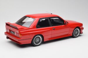 BMW M3 E30 Sport Evolution Vermelho Otto 1:12 G033 Resina - imagem 2 de 6
