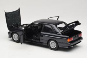 BMW M3 E30 Sport Evolution Blue Metallic Minichamps 1:18 180020308 Metal - imagem 5 de 8