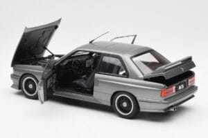 BMW M3 E30 Sport Evolution Cecotto Cinzento AUTOart 1:18 70567 Metal - imagem 5 de 8