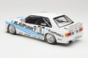 BMW M3 E30 Team Schnitzer #8 O. Manthey DTM 1988 Minichamps 1:18 155882008 Metal - imagem 5 de 6