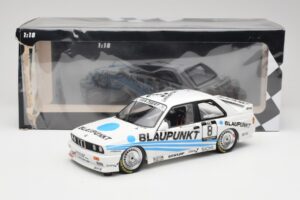 BMW M3 E30 Team Schnitzer #8 O. Manthey DTM 1988 Minichamps 1:18 155882008 Metal - imagem 6 de 6