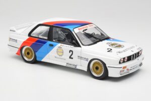 BMW M3 E30 #2 Warsteiner E. van de Poele DTM Champion 1987 Minichamps 1:18 80430396026-O Metal - imagem 6 de 8