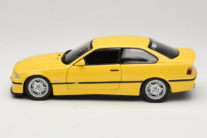 BMW M3 E36 Dakar Yellow UT Models 1:18 180022300 Metal - imagem 4 de 8