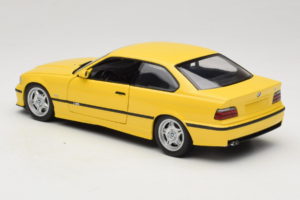 BMW M3 E36 Dakar Yellow UT Models 1:18 180022300 Metal - imagem 7 de 8