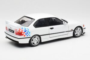 BMW M3 E36 Lightweight Branco Solido 1:18 S1803903 Metal - imagem 3 de 8