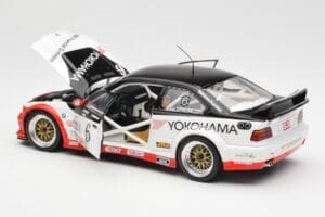 BMW M3 E36 GTR #0 B. Auberlen / M. Simo / P. Cunningham Daytona 24 Hours 1998 UT Models 1:18 39816 Metal - imagem 5 de 8