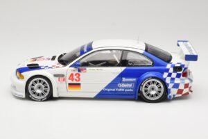 BMW M3 E46 GTR #24 D. Muller / J. Muller / H.-J. Stuck ALMS 2001 Minichamps 1:18 80430139184 Metal - imagem 4 de 8