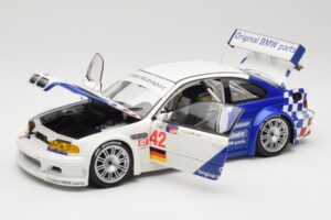 BMW M3 E46 GTR #42 J. Muller / J.J. Lehto ALMS 2001 Minichamps 1:18 80430139183 Metal - imagem 2 de 8