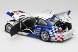 BMW M3 E46 GTR #42 J. Muller / J-J. Lehto ALMS 2001 Minichamps 1:18 80430139183-R1 Metal - imagem 5 de 8