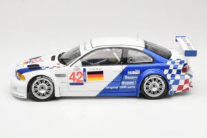 BMW M3 E46 GTR #42 J. Lehto / J. Muller ELMS 2001 Minichamps 1:18 100012192 Metal - imagem 4 de 8