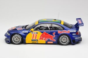 BMW M3 E46 GTR #11 Red Bull Interlagos 2005 AUTOart 1:18 80645 Metal - imagem 3 de 6