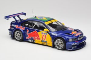 BMW M3 E46 GTR #11 Red Bull Interlagos 2005 AUTOart 1:18 80645 Metal - imagem 4 de 6