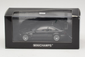 BMW M3 E46 GTR Street Preto Minichamps 1:43 BMW020 Metal - imagem 5 de 5
