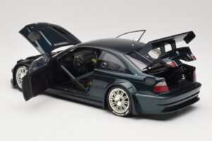 BMW M3 E46 GTR Street Emerald Green Minichamps 1:18 80430396025 Metal - imagem 5 de 8