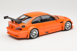BMW M3 E46 GTR Street Laranja Minichamps 1:18 100012106 Metal - imagem 3 de 8