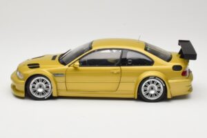 BMW M3 E46 GTR Street Phoenix Yellow Minichamps 1:18 80430309444 Metal - imagem 4 de 8