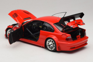 BMW M3 E46 GTR Street Vermelho Minichamps 1:18 100012101 Metal - imagem 5 de 8