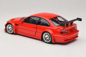 BMW M3 E46 GTR Street Vermelho Minichamps 1:18 100012101 Metal - imagem 7 de 8