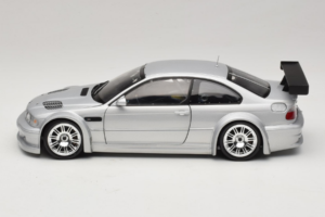 BMW M3 E46 GTR Street Prateado Minichamps 1:18 100012100 Metal - imagem 4 de 8