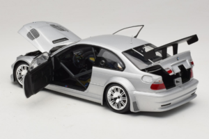 BMW M3 E46 GTR Street Prateado Minichamps 1:18 100012100 Metal - imagem 5 de 8