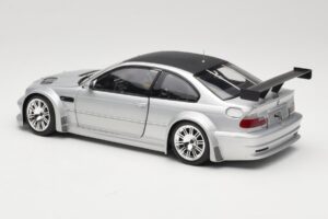 BMW M3 E46 GTR Street Prata With Carbon Roof Minichamps 1:18 100012102 Metal - imagem 7 de 8