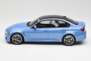 BMW M3 F80 Yas Marina Azul GT Spirit 1:18 GT055 Resina - imagem 3 de 6