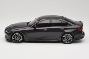 BMW M3 G80 Preto Metálico Minichamps 1:18 155020202 Metal - imagem 3 de 6