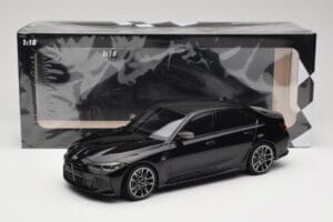 BMW M3 G80 Cinzento Metálico Minichamps 1:18 155020204 Metal - imagem 6 de 6