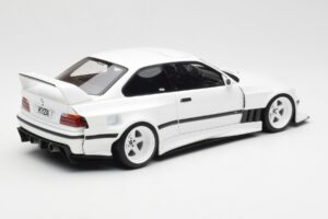 BMW M3 GTR E36 Khyzyl Saleem Alpine Branco Otto 1:18 OT1051 Resina - imagem 2 de 6