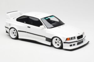 BMW M3 GTR E36 Khyzyl Saleem Alpine Branco Otto 1:18 OT1051 Resina - imagem 4 de 6