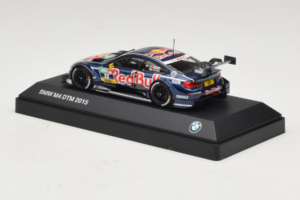 BMW M4 #13 Red Bull A. da Costa BMW Team RBM DTM 2015 Minichamps 1:43 80422405596 Metal - imagem 3 de 5
