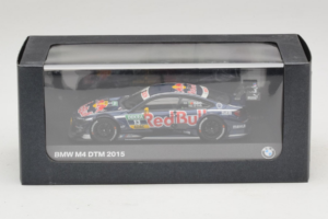 BMW M4 #13 Red Bull A. da Costa BMW Team RBM DTM 2015 Minichamps 1:43 80422405596 Metal - imagem 5 de 5