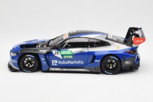 BMW M4 G82 GT3 Schubert Motorsport #25 P. Eng DTM 2022 Minichamps 1:18 113222025 Metal - imagem 4 de 8