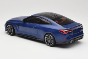 BMW M4 G82 Azul Metallic Minichamps 1:18 113020123 Metal - imagem 7 de 8