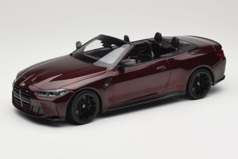 BMW M4 G83 Cabriolet Vermelho Metálico Minichamps 1:18 155021032 Metal