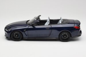 BMW M4 G82 Cabriolet Azul Metallic Minichamps 1:18 110021031 Metal - imagem 4 de 8