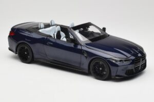 BMW M4 G82 Cabriolet Azul Metallic Minichamps 1:18 110021031 Metal - imagem 6 de 8