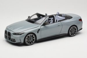 BMW M4 G83 Cabriolet Grey Metallic Minichamps 1:18 110021032 Metal