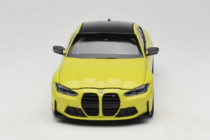 BMW M4 G82 Amarelo Edição Concessionário Minichamps 1:18 80435A51949-R1 Metal - imagem 4 de 10