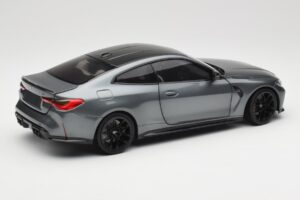 BMW M4 G82 Cinzento Metallic Minichamps 1:18 113020124 Metal - imagem 3 de 8