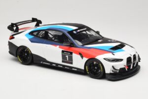 BMW M4 G82 GT4 #1 Presentation 2022 Otto 1:18 OT1228 Resina - imagem 4 de 6