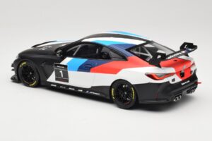 BMW M4 G82 GT4 #1 Presentation 2022 Otto 1:18 OT1228 Resina - imagem 5 de 6
