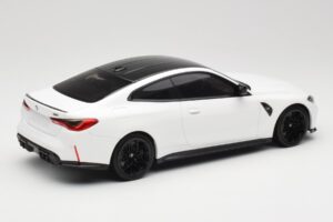 BMW M4 G82 Branco Minichamps 1:18 155020122 Metal - imagem 2 de 6