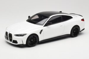 BMW M4 G82 Branco Minichamps 1:18 155020122 Metal
