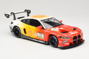 BMW M4 GT3 #72 D. Harper / M. Hesse / C. Weerts BMW M Team RMG 24 Hours of Nurburgring 2024 Minichamps 1:18 113242072 Metal - imagem 6 de 8