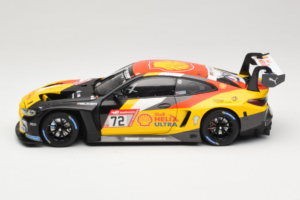 BMW M4 GT3 #72 D. Harper / M. Hesse / N. Verhagen BMW Junior Team 24 Hours of Nurburgring 2023 Minichamps 1:18 113232072 Meta - imagem 4 de 8