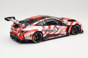 BMW M4 GT3 LMGT3 #31 D. Leung / S. Gelael / A. Farfus Team WRT 2nd Place 24 Hours of Le Mans 2024 Minichamps 1:18 113242431 M - imagem 3 de 8
