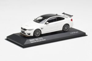 BMW M4 GTS F82 Branco Com Jantes Cinzentas Minichamps 1:43 410025221 Metal - imagem 2 de 4